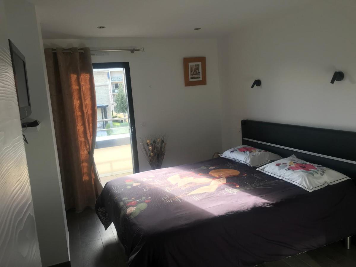 Aux Gres Des Vagues Apartment Lion-sur-Mer Luaran gambar